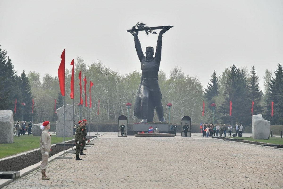 Сотрудники Генерального консульства приняли участие в торжественных мероприятиях, посвященных 78-й годовщине Победы в Великой Отечественной войне